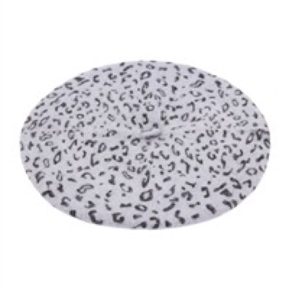 Brand New Leopard Print Beret Hat ❤️❤️🍁 - Picture 2 of 6